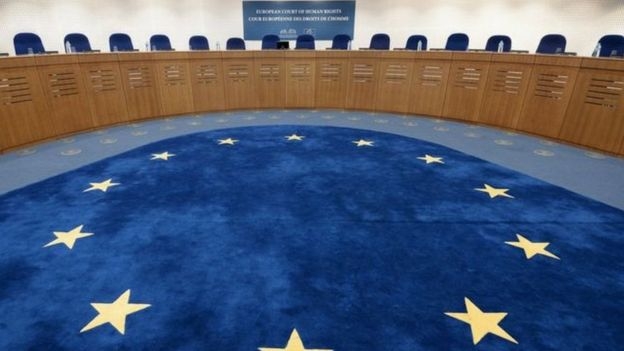 دادگای ئەوروپا: کچانی موسڵمانی سویسرا دەبێت له مەلەوانەگەی تێکەڵاو لەگەڵ کوڕان مەله بکەن